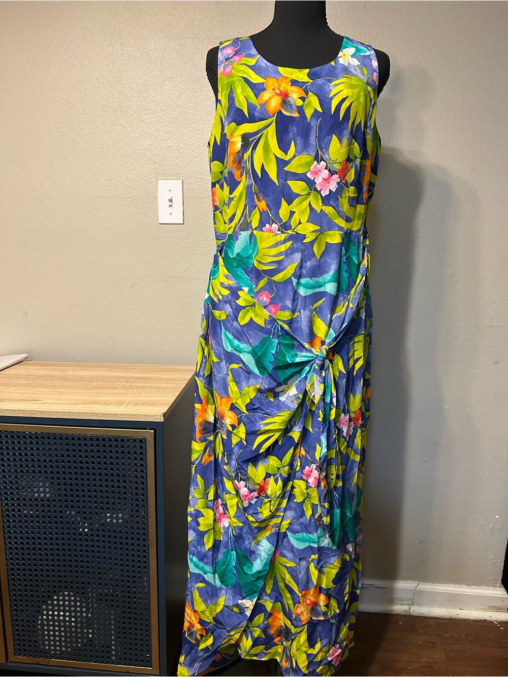 Vintage August Hale 100% Silk Tropical Floral Maxi Dress Size 10 Sarong Wrap